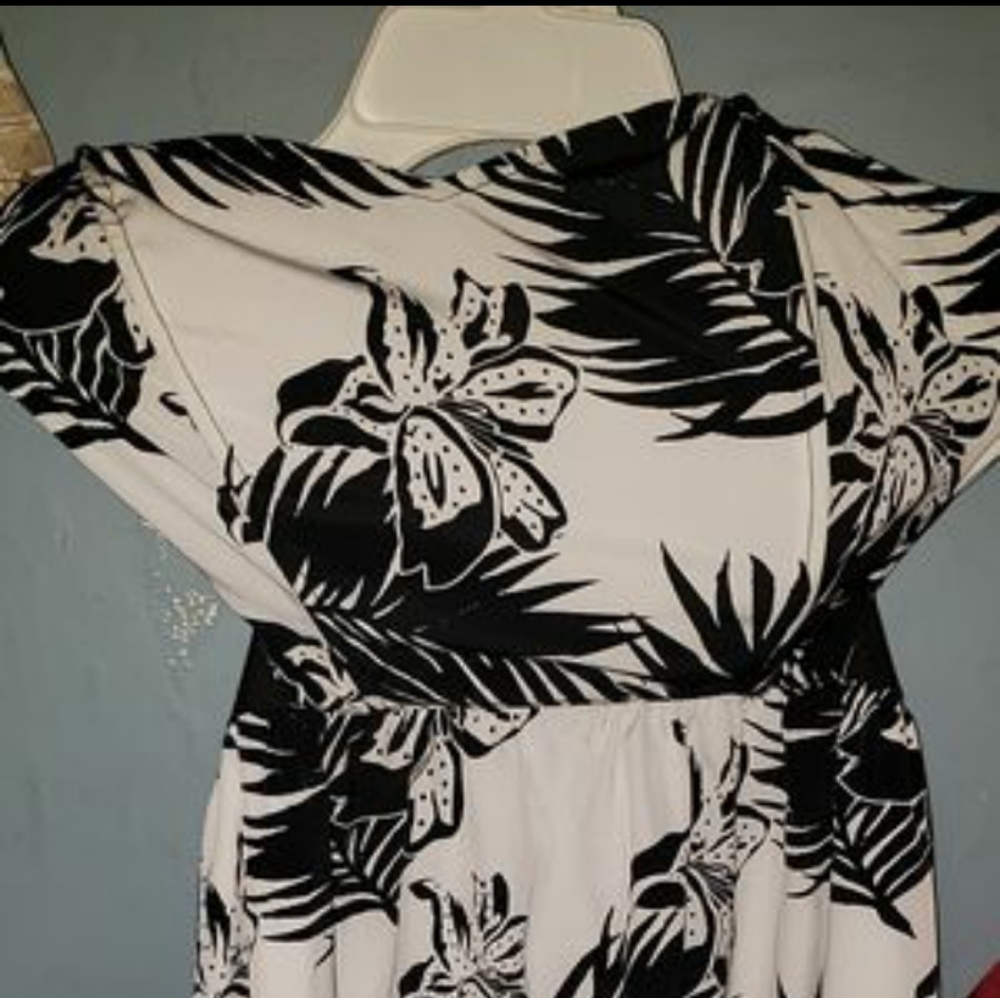 BB Dotota black and white sundress
